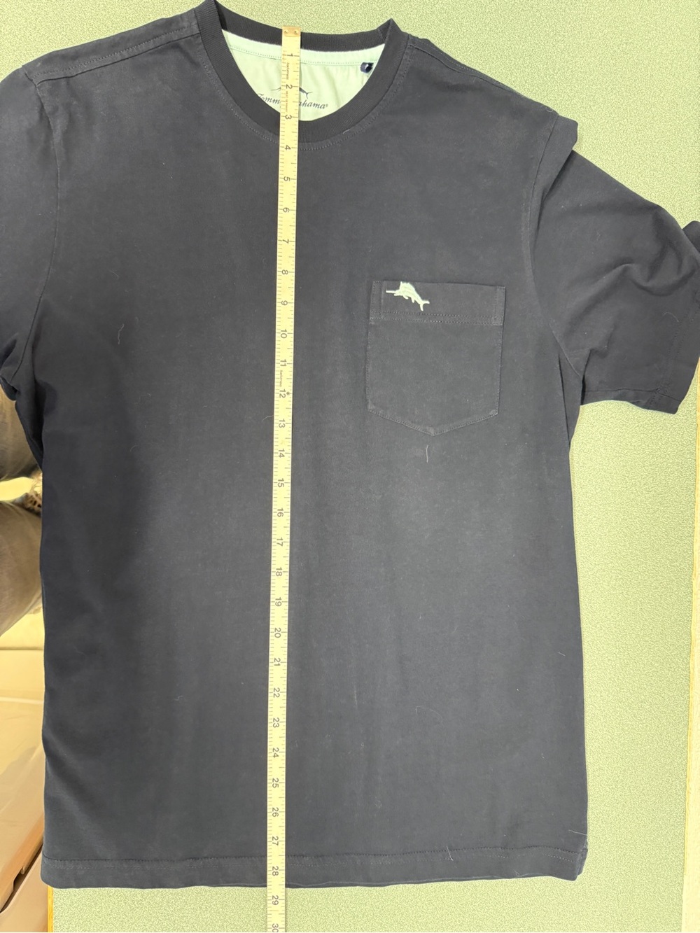 Tommy Bahama Navy Short-Sleeve Pocket T-Shirt Men’s Medium - Picture 7 of 7